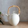 Figura Teapot with Rattan Handle